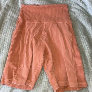 orange biker shorts🧡